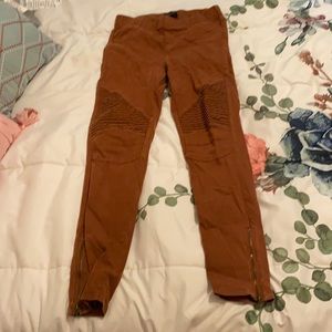 Beulah Moto leggings size M rust